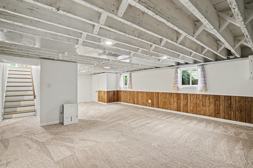 1538 W 32nd Street Laketown Township, MI 49423