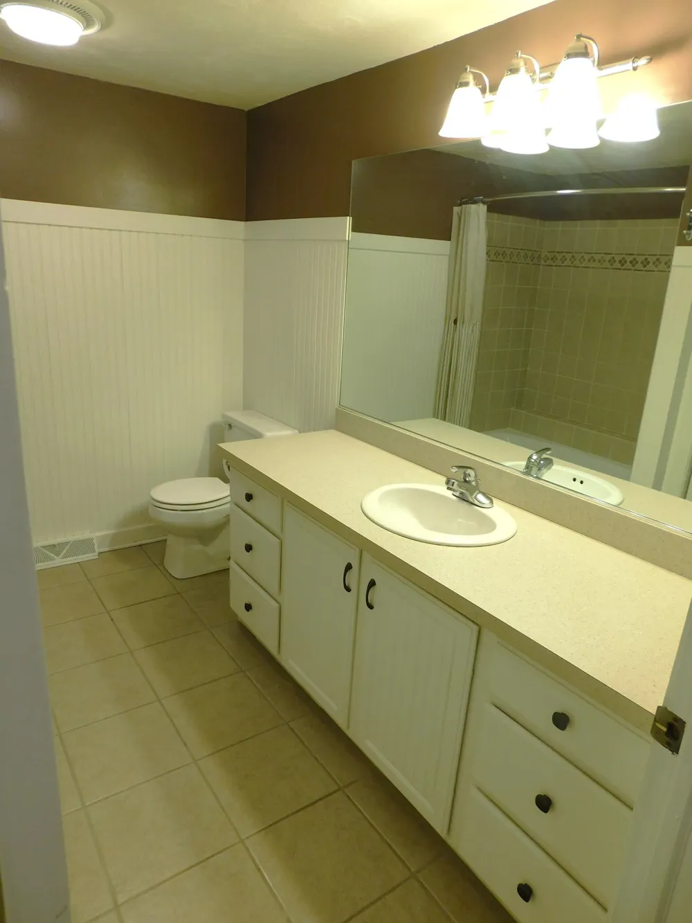 1538 W 32nd Street Laketown Township, MI 49423