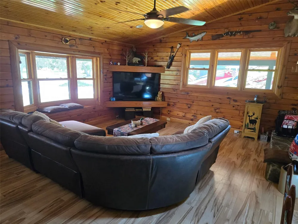 15190 LEEANN ROAD Sarasota, FL 34240