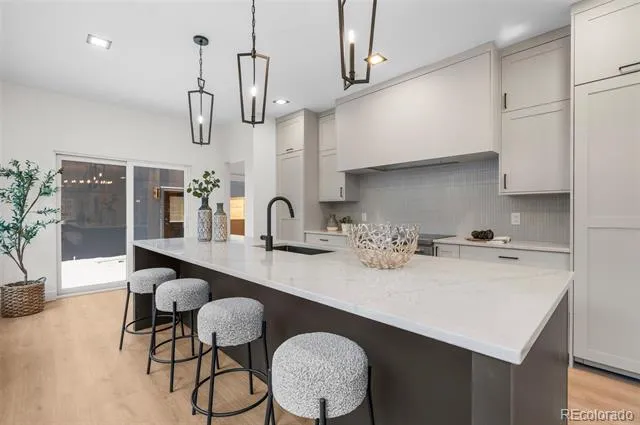537 Josephine Street Denver, CO 80206