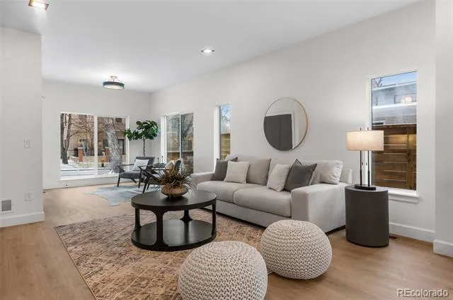 537 Josephine Street Denver, CO 80206