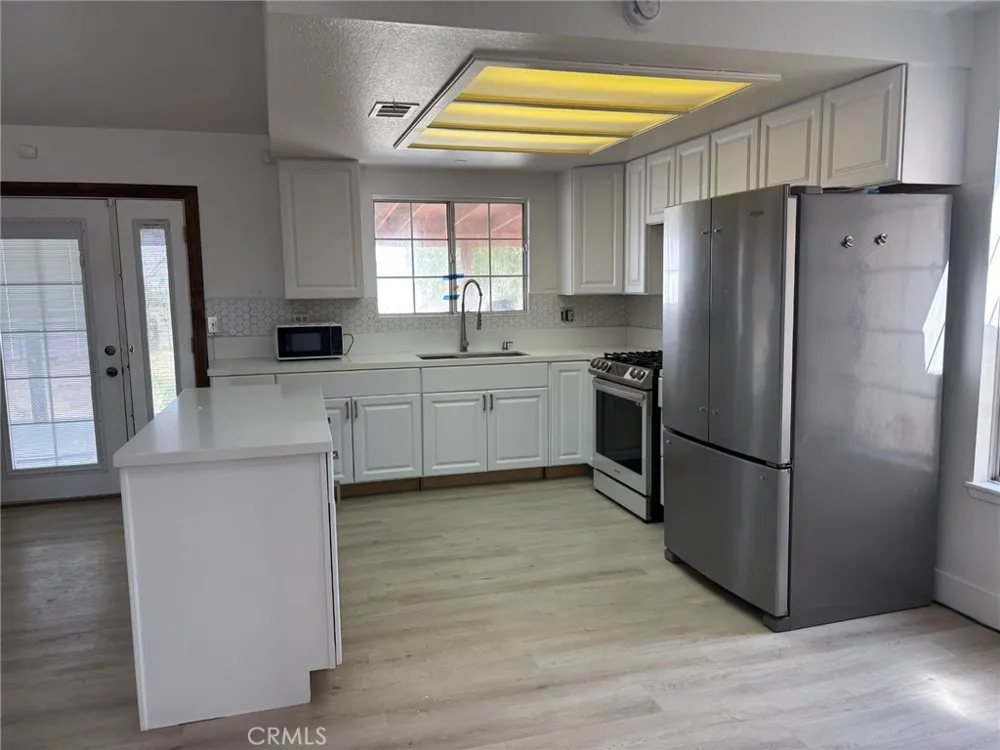 9591 Colfax Road Phelan, CA 92371