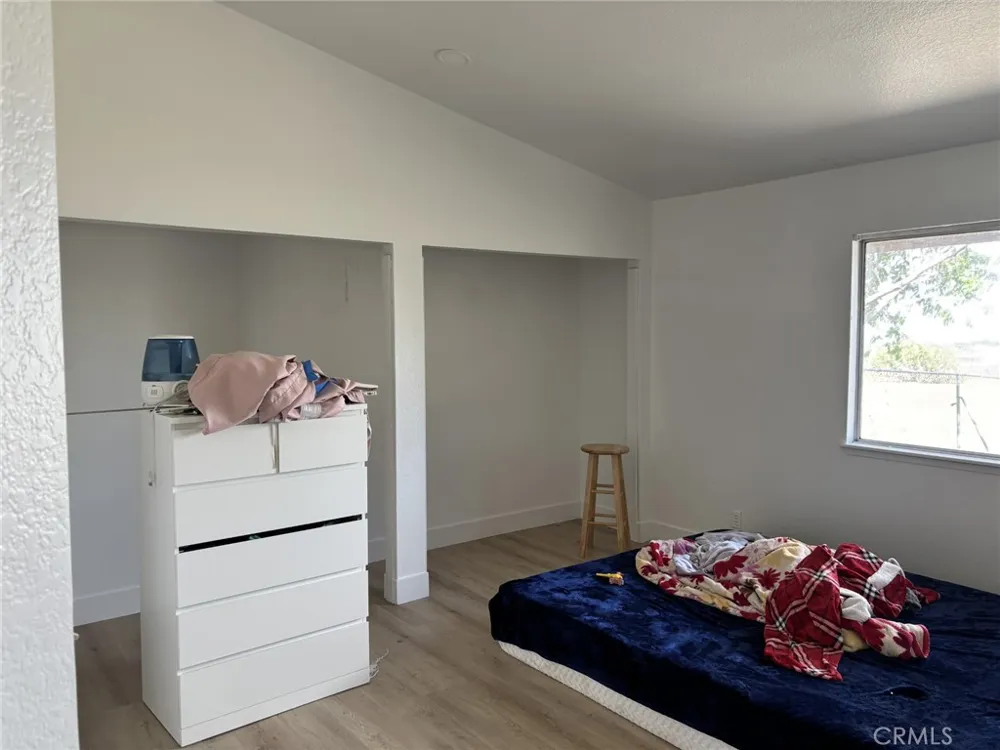 9591 Colfax Road Phelan, CA 92371