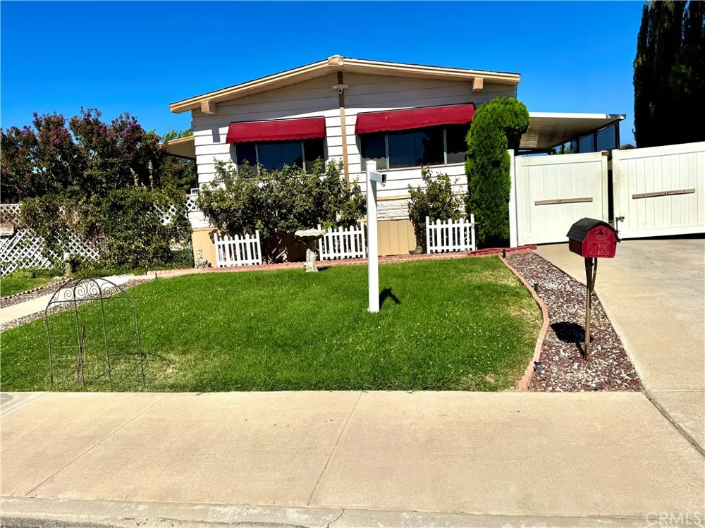 13962 Riviera Victorville, CA 92395