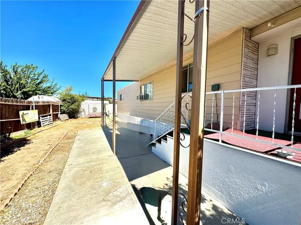 13962 Riviera Victorville, CA 92395