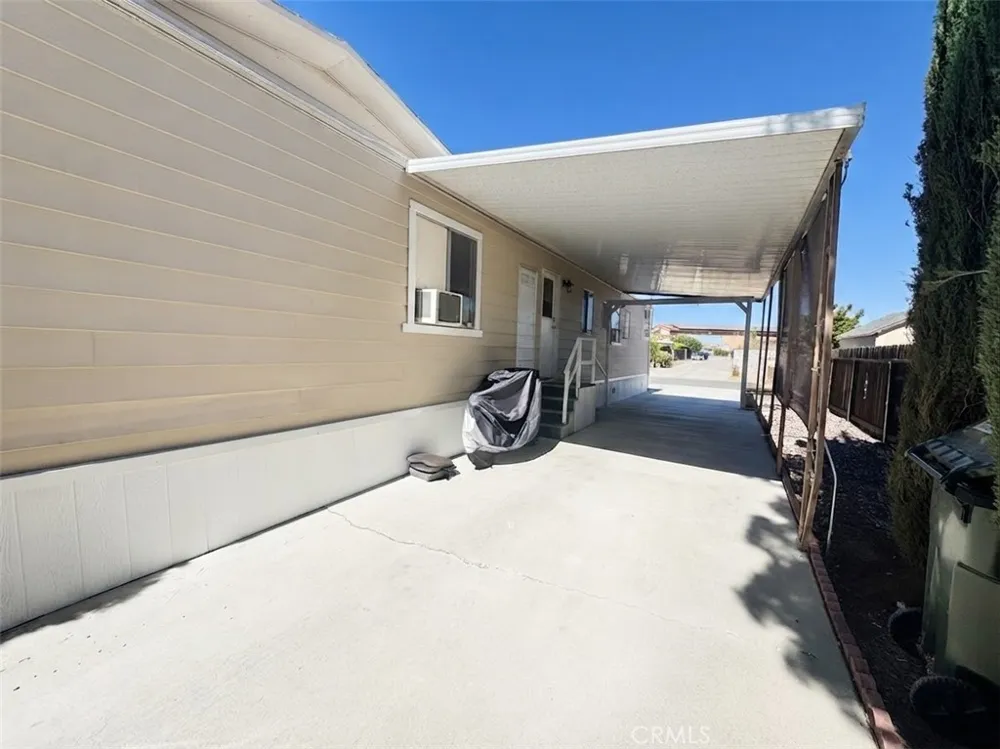 13962 Riviera Victorville, CA 92395