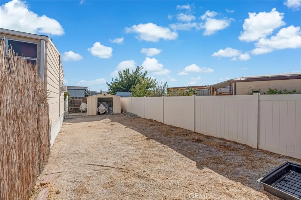 13962 Riviera Victorville, CA 92395