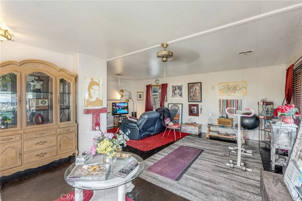 13962 Riviera Victorville, CA 92395