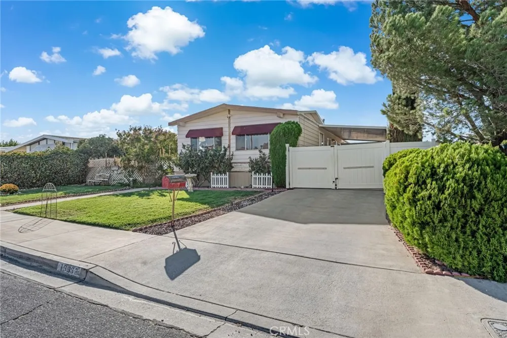 13962 Riviera Victorville, CA 92395