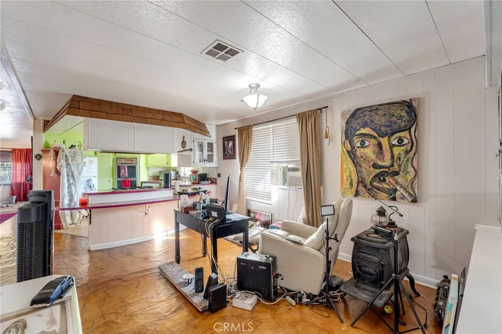 13962 Riviera Victorville, CA 92395