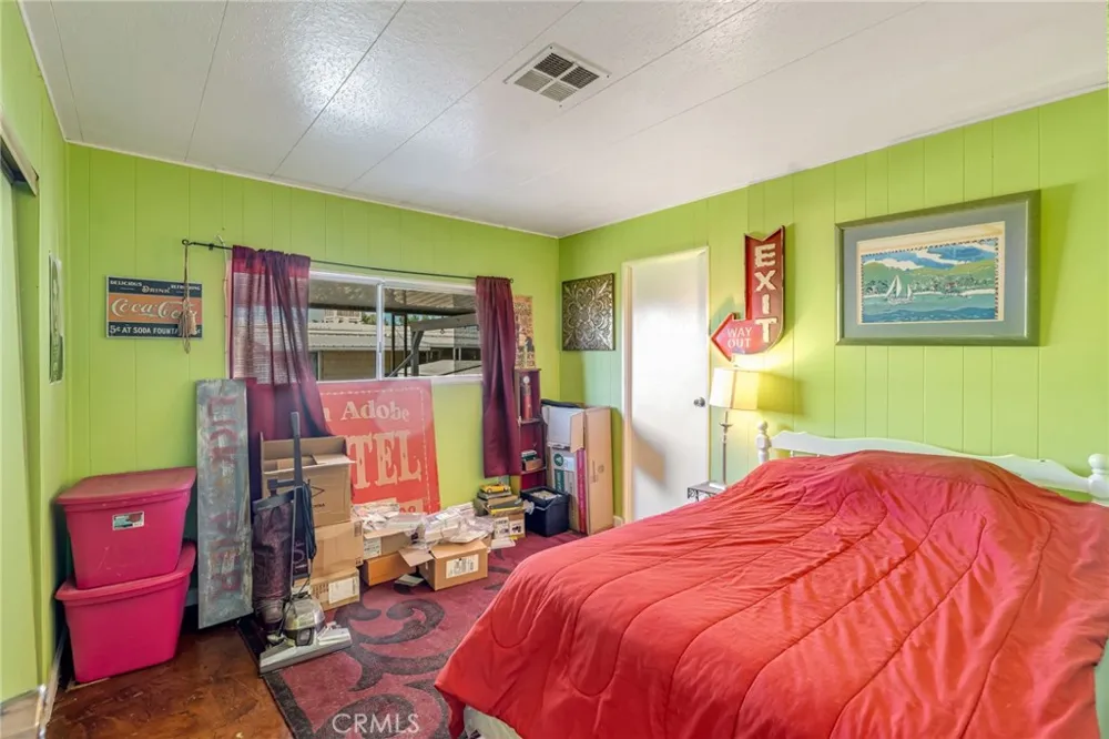 13962 Riviera Victorville, CA 92395