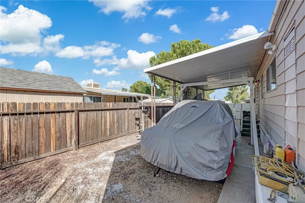 13962 Riviera Victorville, CA 92395