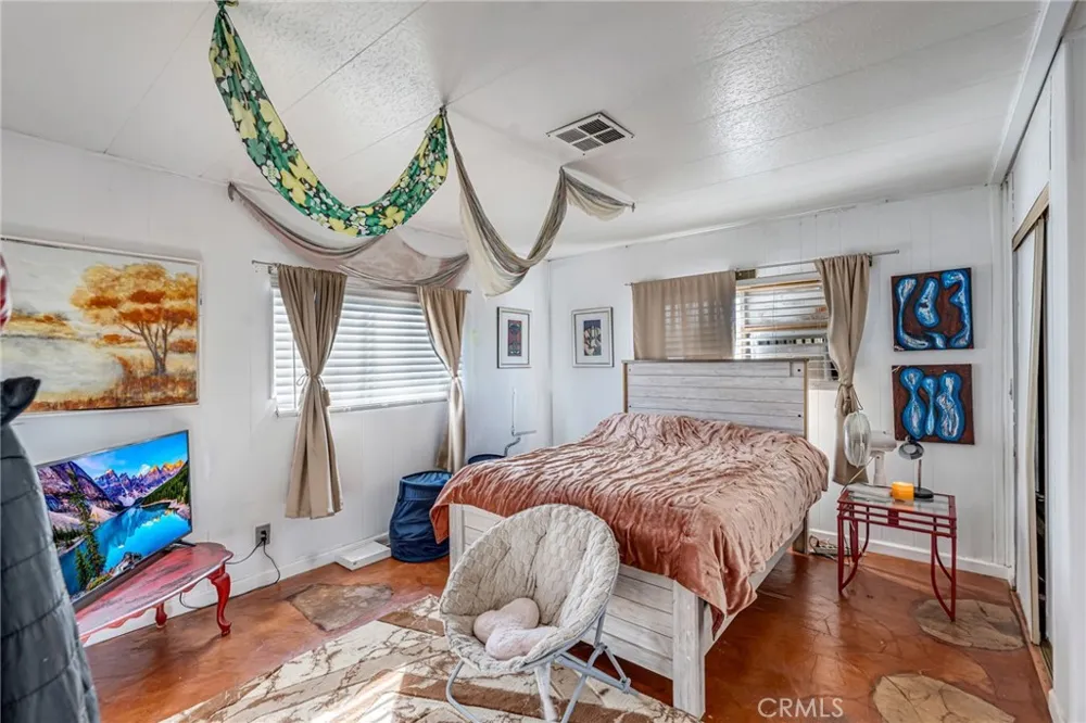 13962 Riviera Victorville, CA 92395