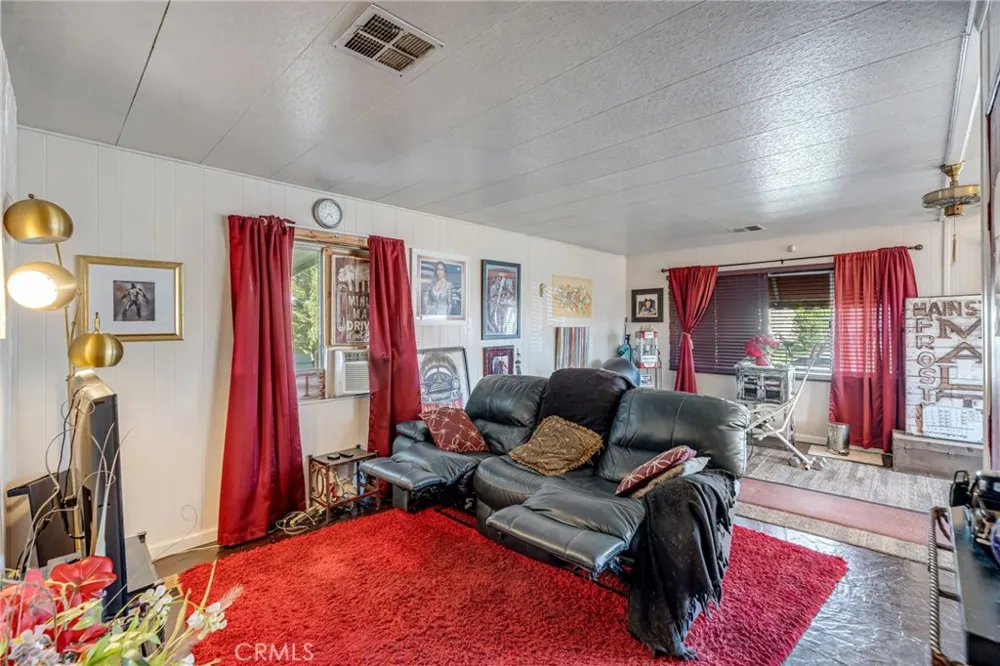 13962 Riviera Victorville, CA 92395