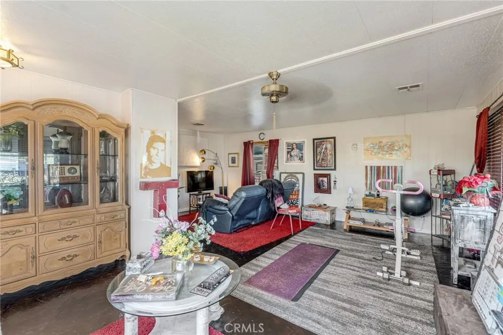 13962 Riviera Victorville, CA 92395