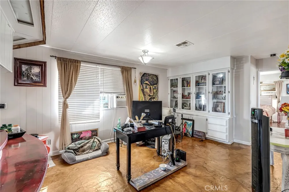 13962 Riviera Victorville, CA 92395