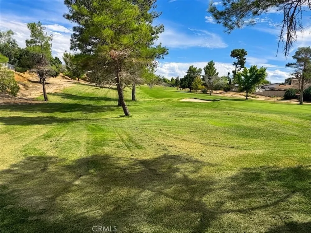 13962 Riviera Victorville, CA 92395
