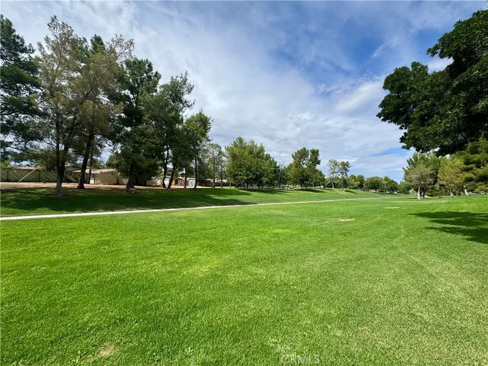 13962 Riviera Victorville, CA 92395