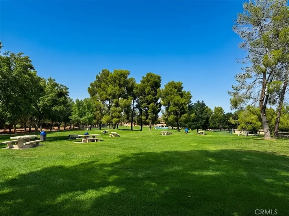 13962 Riviera Victorville, CA 92395