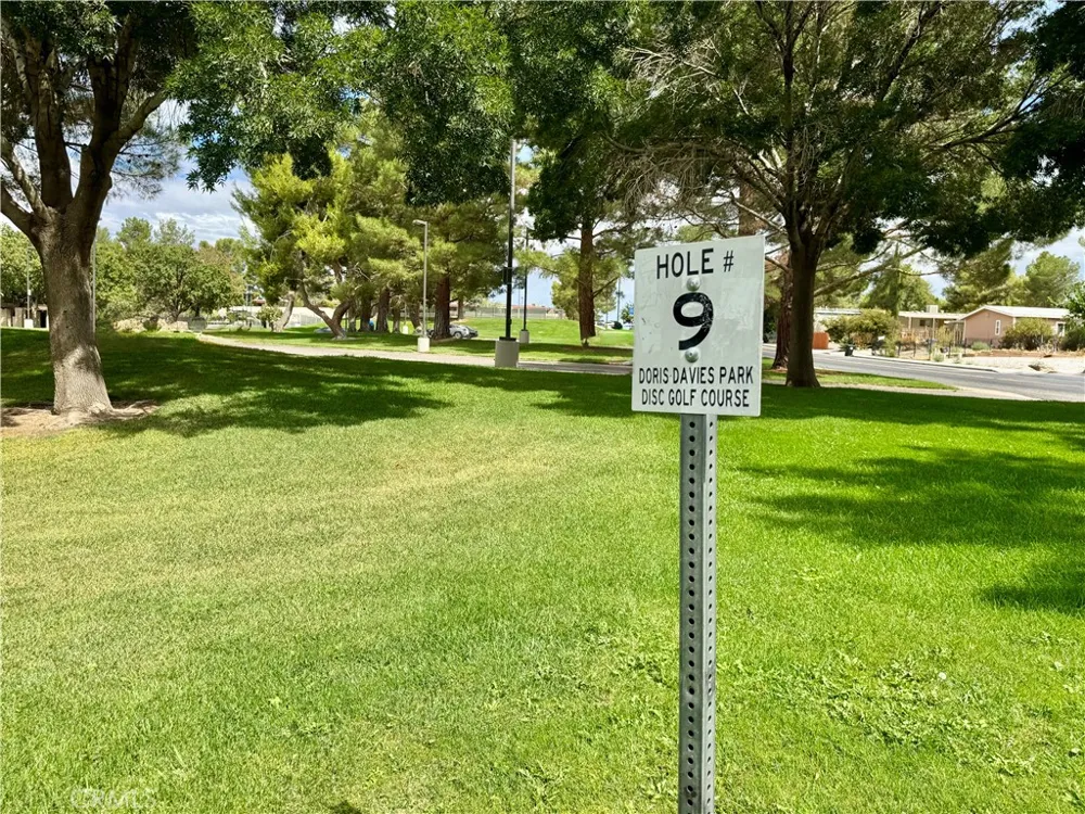 13962 Riviera Victorville, CA 92395