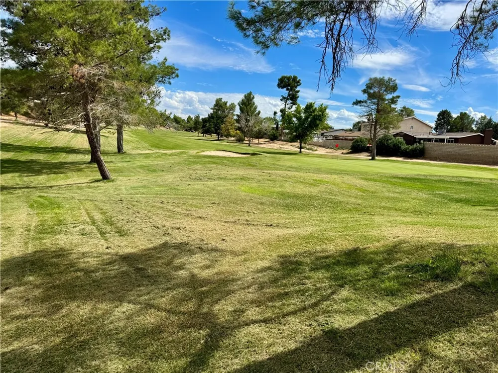 13962 Riviera Victorville, CA 92395