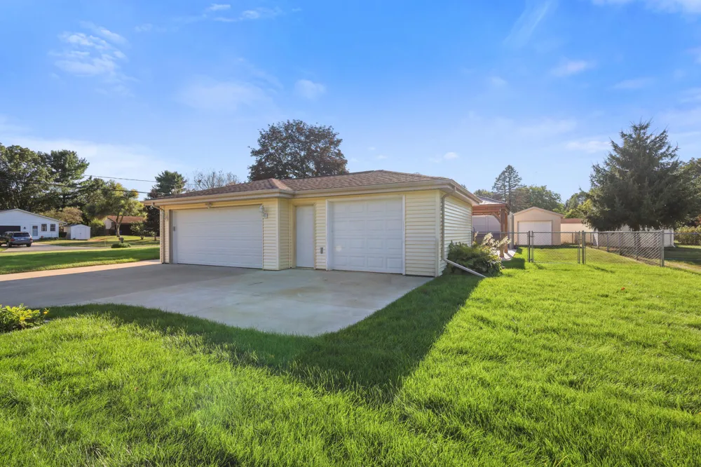 3695 Pinto Road Kalamazoo, MI 49004