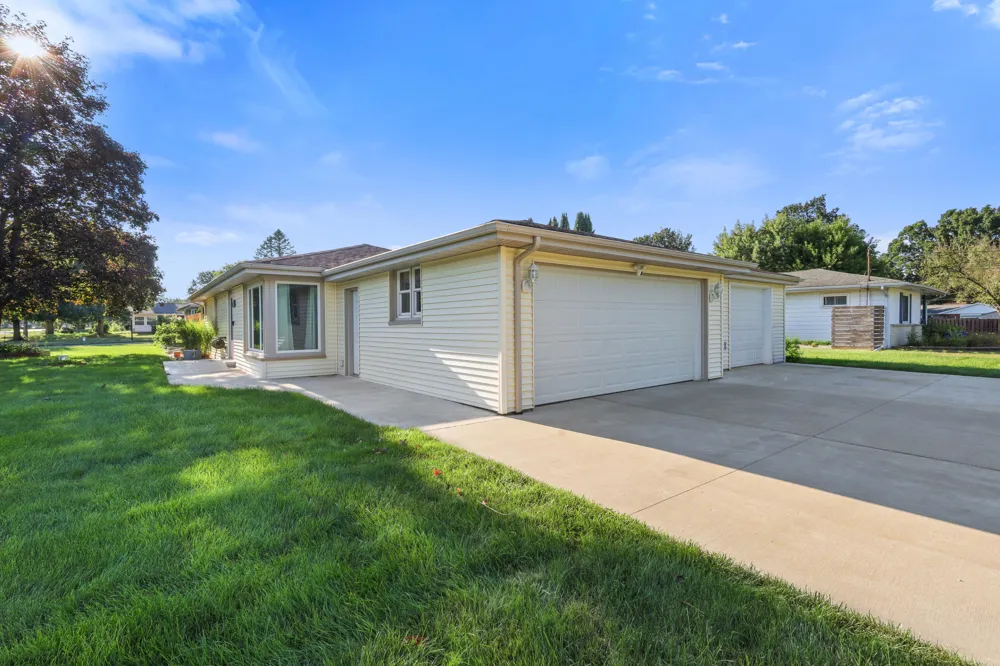 3695 Pinto Road Kalamazoo, MI 49004