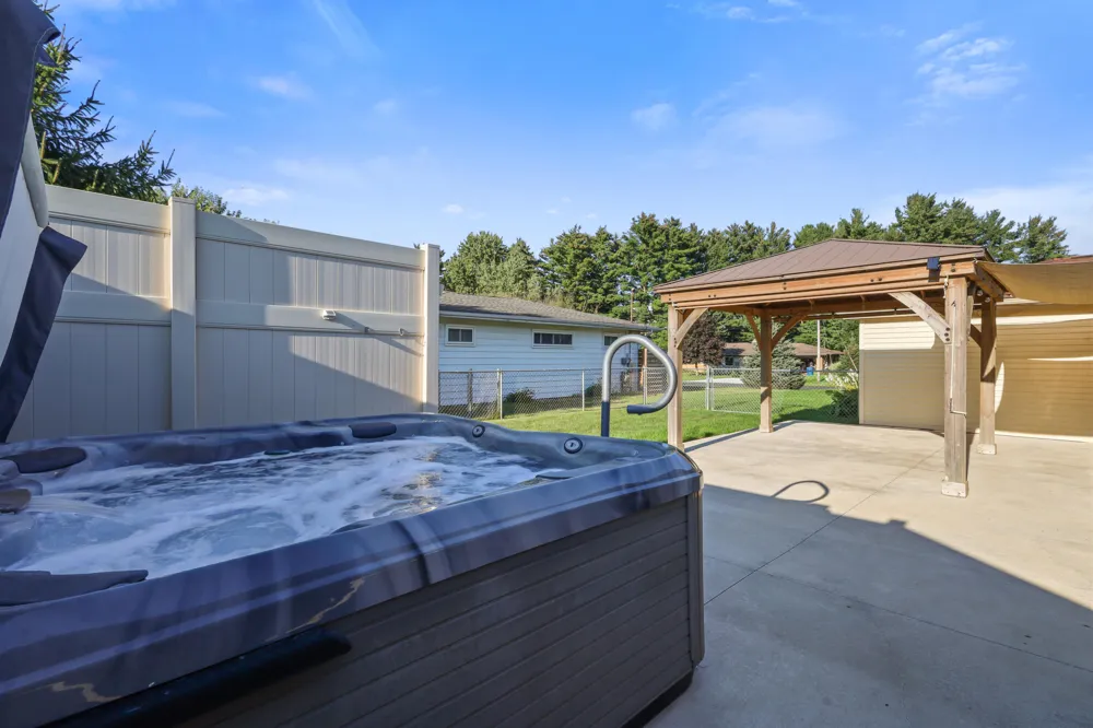 3695 Pinto Road Kalamazoo, MI 49004