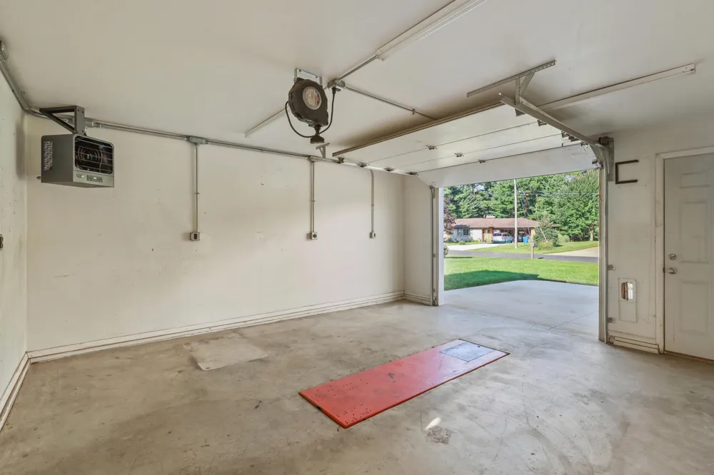 3695 Pinto Road Kalamazoo, MI 49004