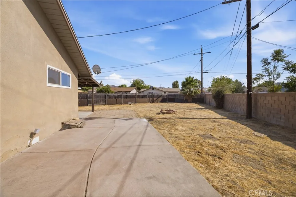 561 Lanier St Hemet, CA 92543
