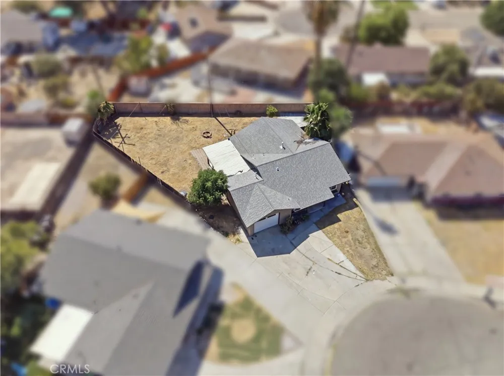 561 Lanier St Hemet, CA 92543