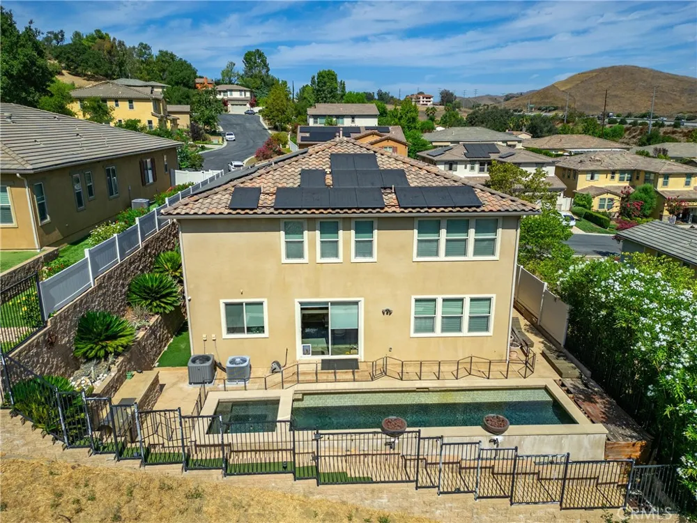 4948 Hydepark Drive Agoura Hills, CA 91301