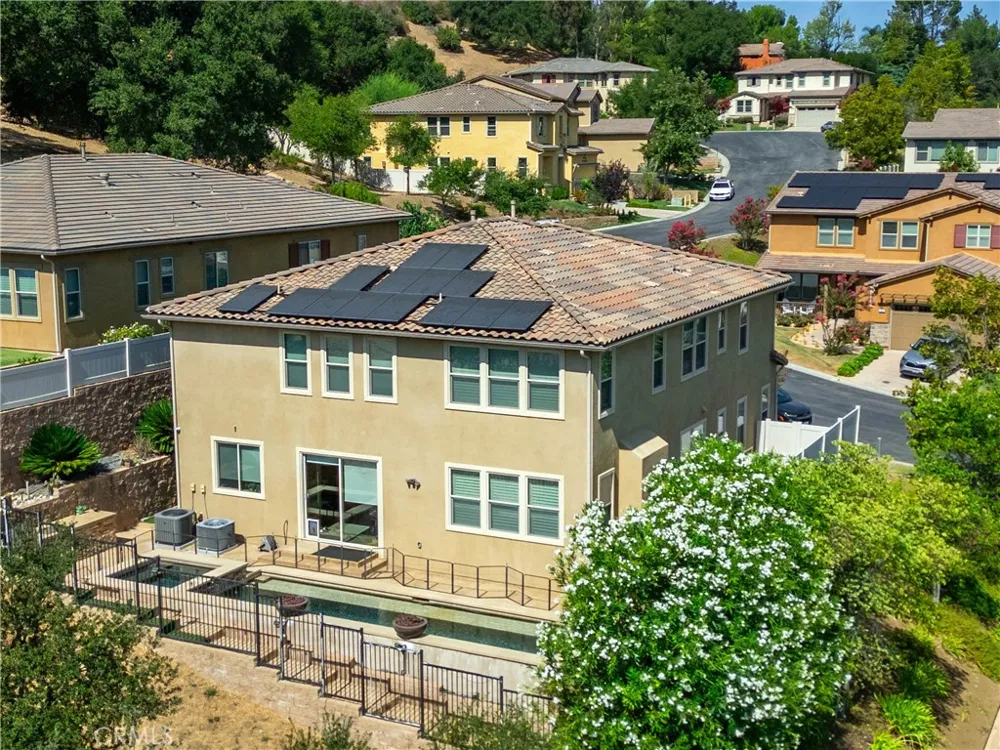 4948 Hydepark Drive Agoura Hills, CA 91301