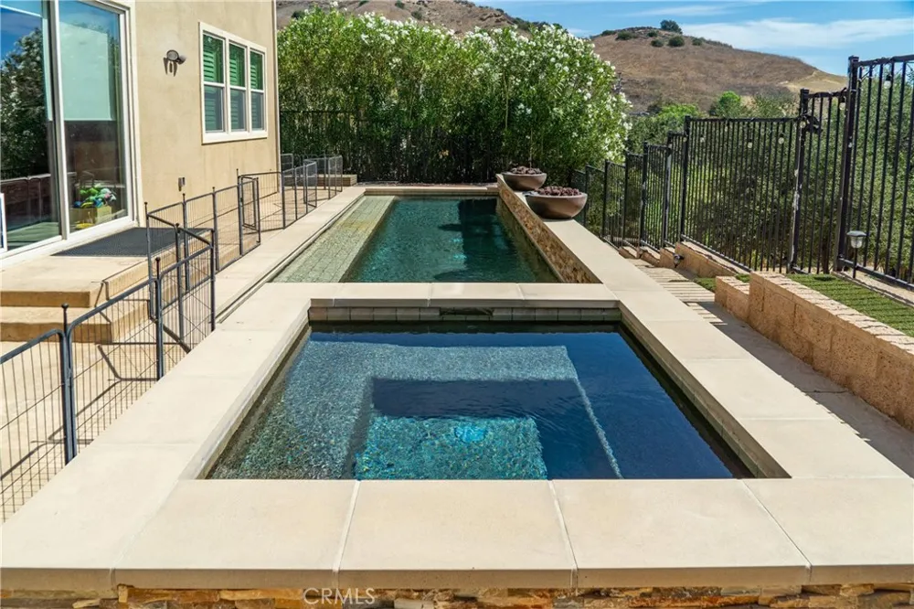 4948 Hydepark Drive Agoura Hills, CA 91301