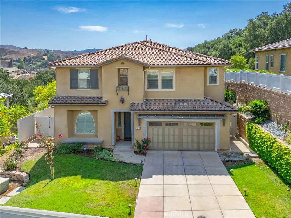4948 Hydepark Drive Agoura Hills, CA 91301