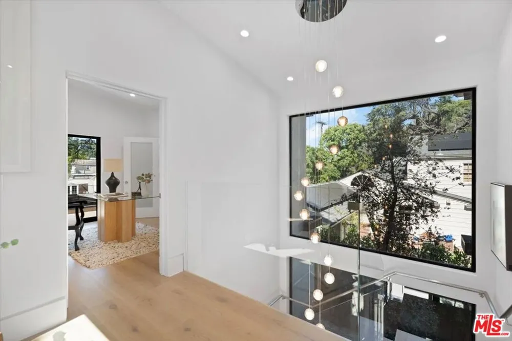 3848 Vantage Avenue Los Angeles, CA 91604