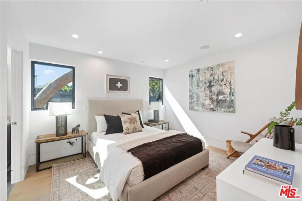 3848 Vantage Avenue Los Angeles, CA 91604
