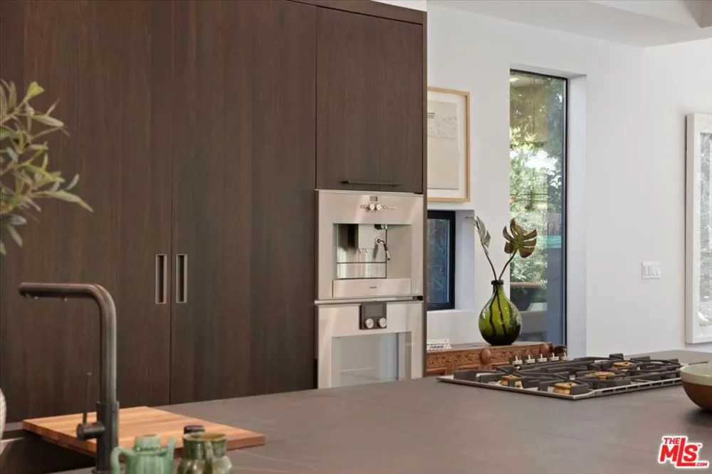 3848 Vantage Avenue Los Angeles, CA 91604