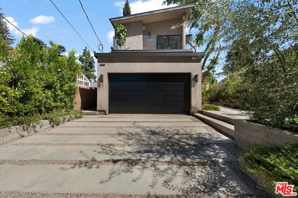 3848 Vantage Avenue Los Angeles, CA 91604