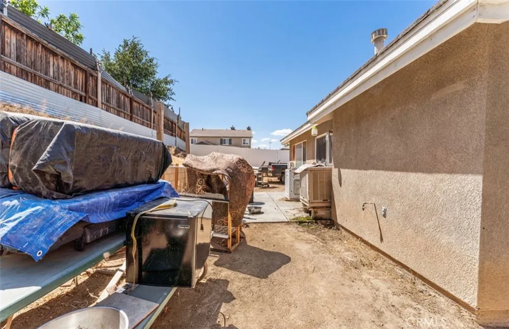 12621 Garden Victorville, CA 92395