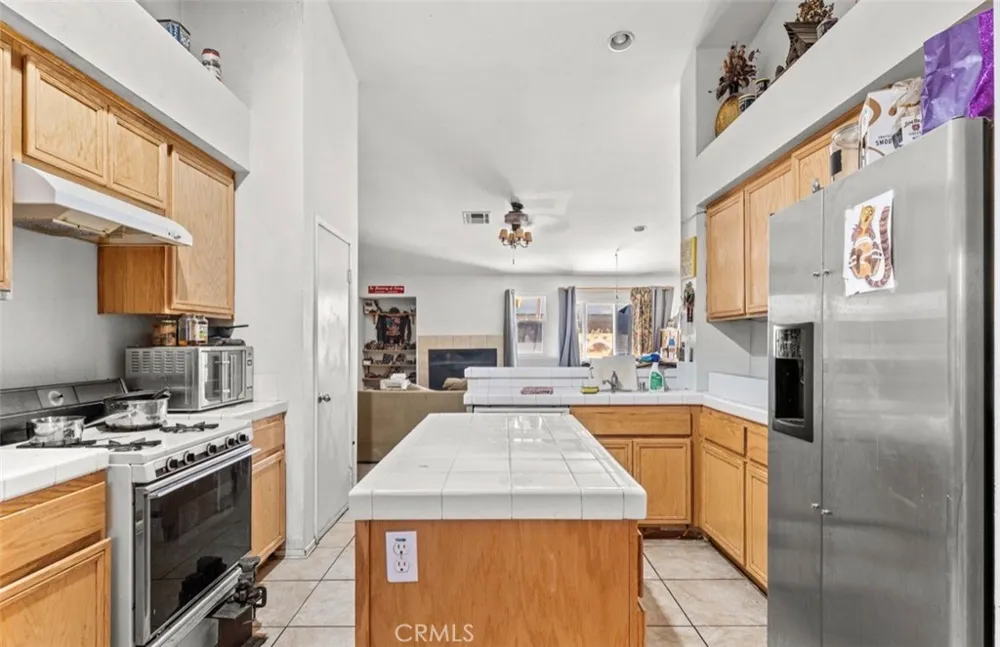 12621 Garden Victorville, CA 92395