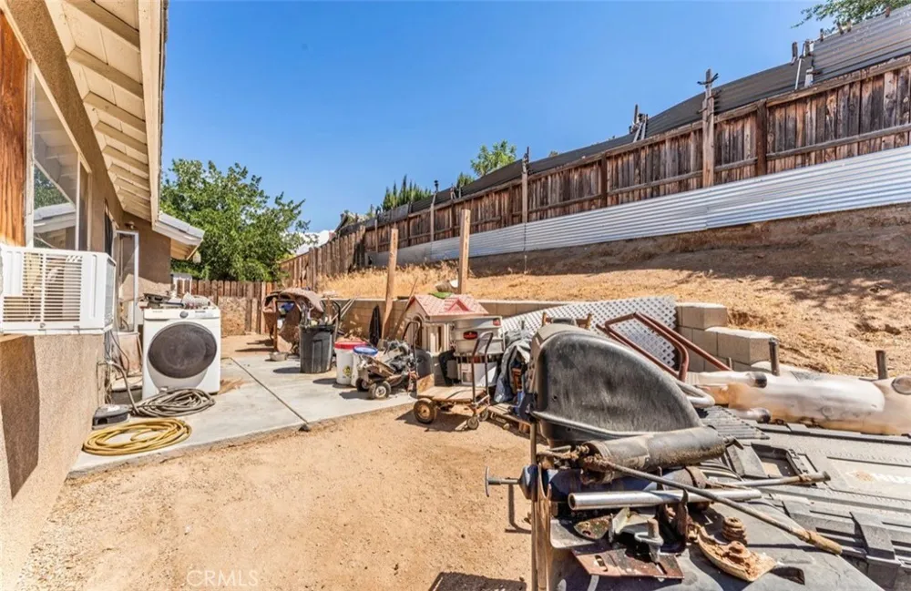 12621 Garden Victorville, CA 92395