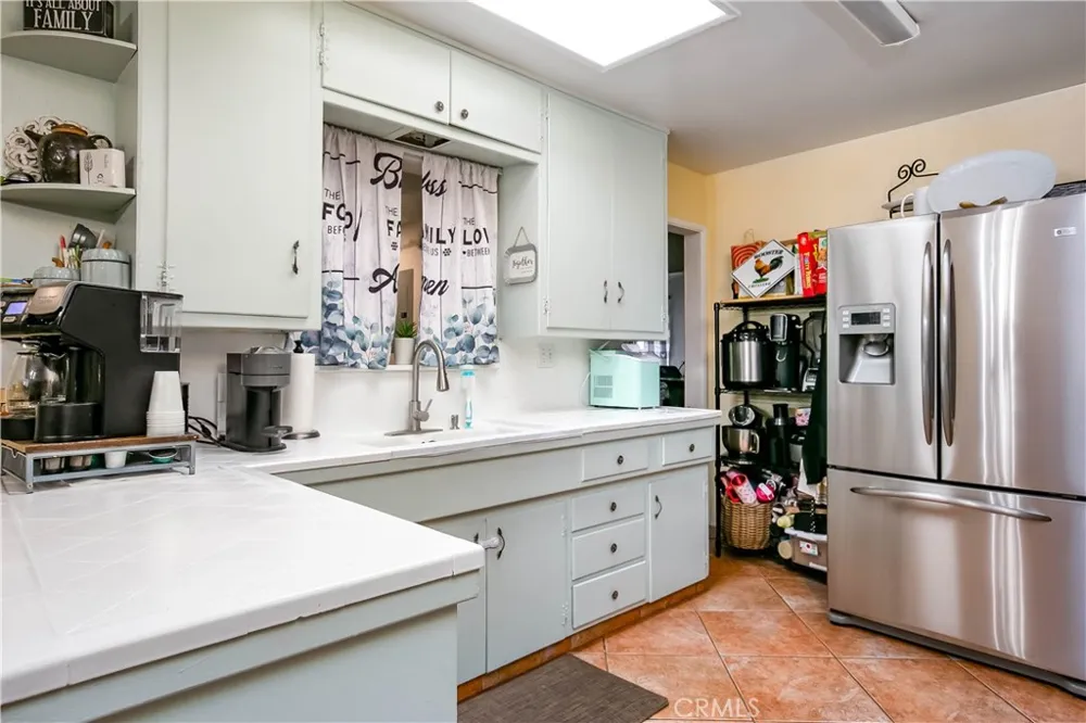 2618 E Avenue Q4 Palmdale, CA 93550