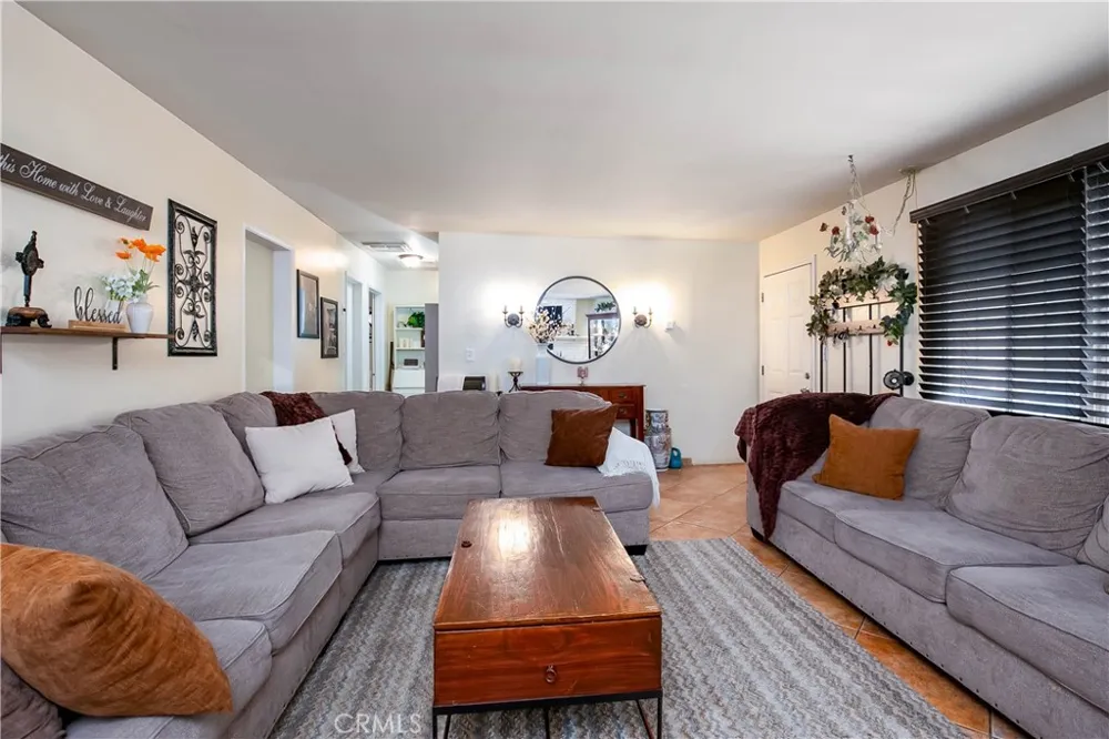 2618 E Avenue Q4 Palmdale, CA 93550