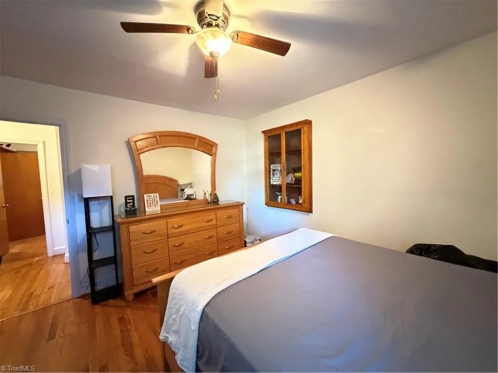 16 Vivian Street Thomasville, NC 27360