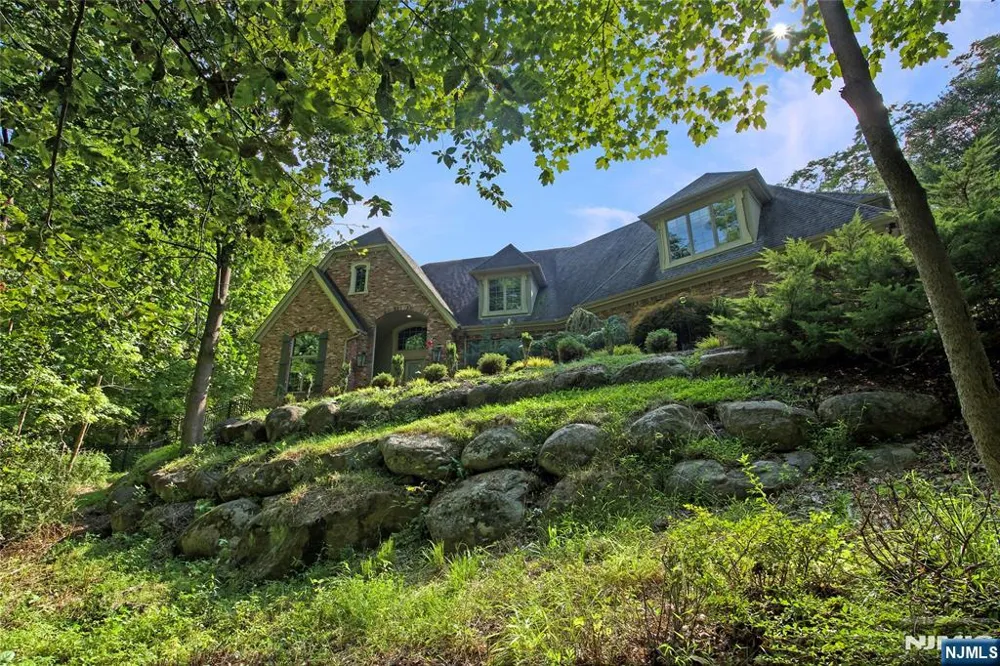 102 Seminary Drive Mahwah, NJ 07430