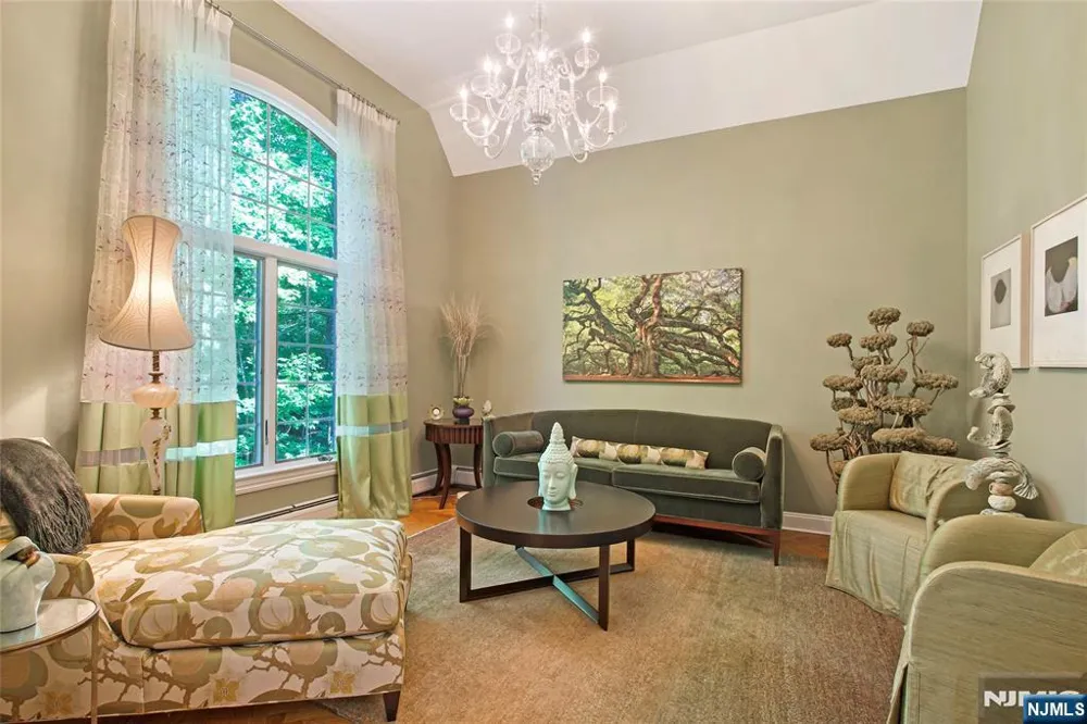 102 Seminary Drive Mahwah, NJ 07430