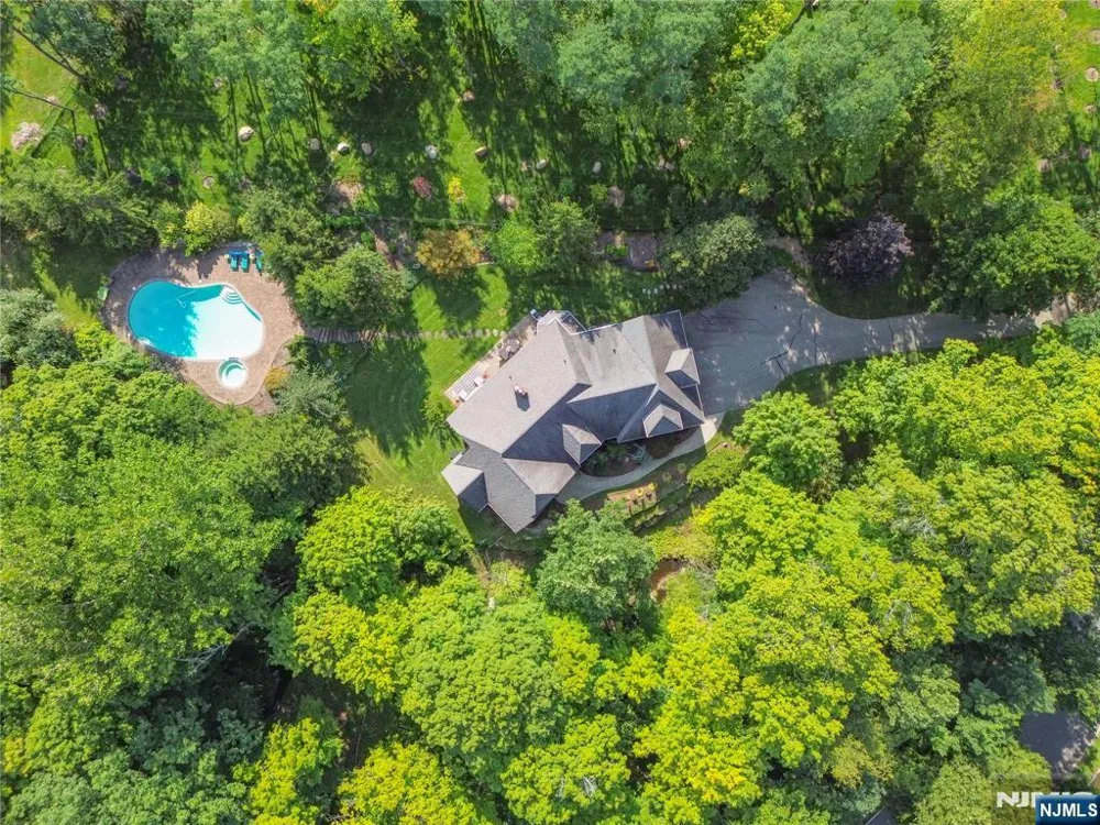 102 Seminary Drive Mahwah, NJ 07430