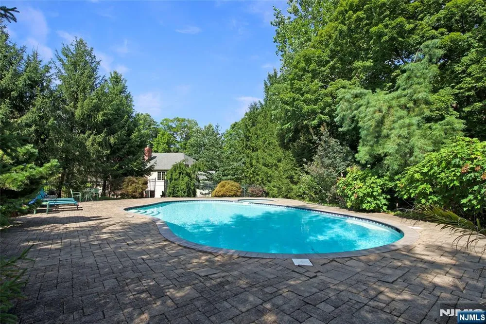 102 Seminary Drive Mahwah, NJ 07430