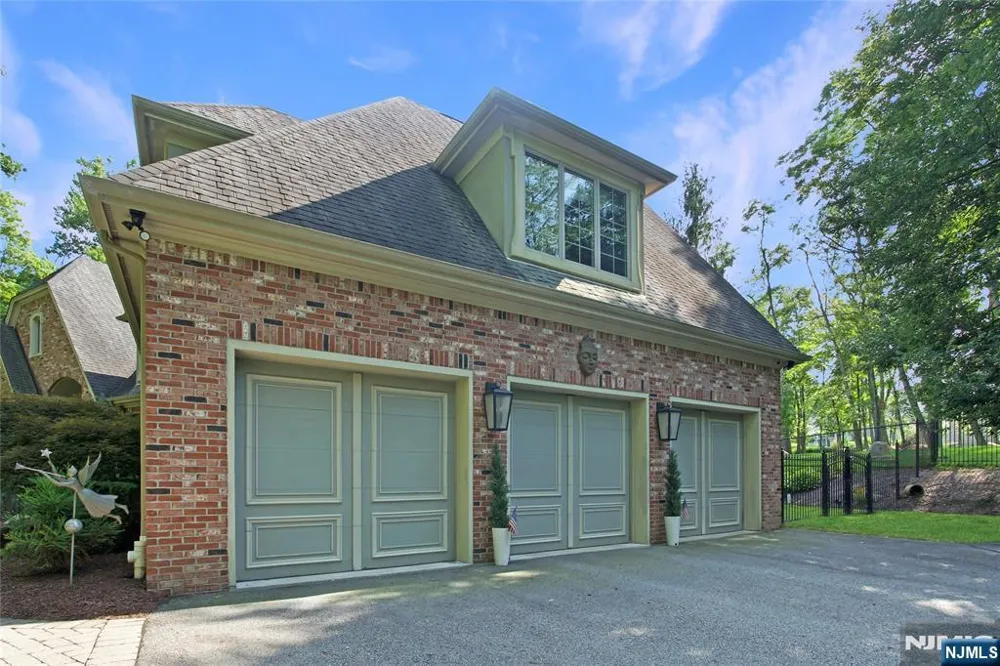 102 Seminary Drive Mahwah, NJ 07430